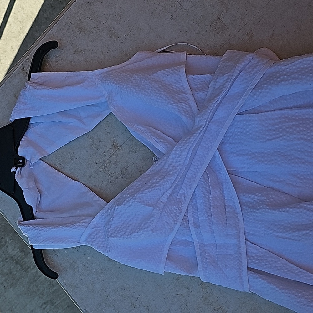 Jessica Simpson white dress